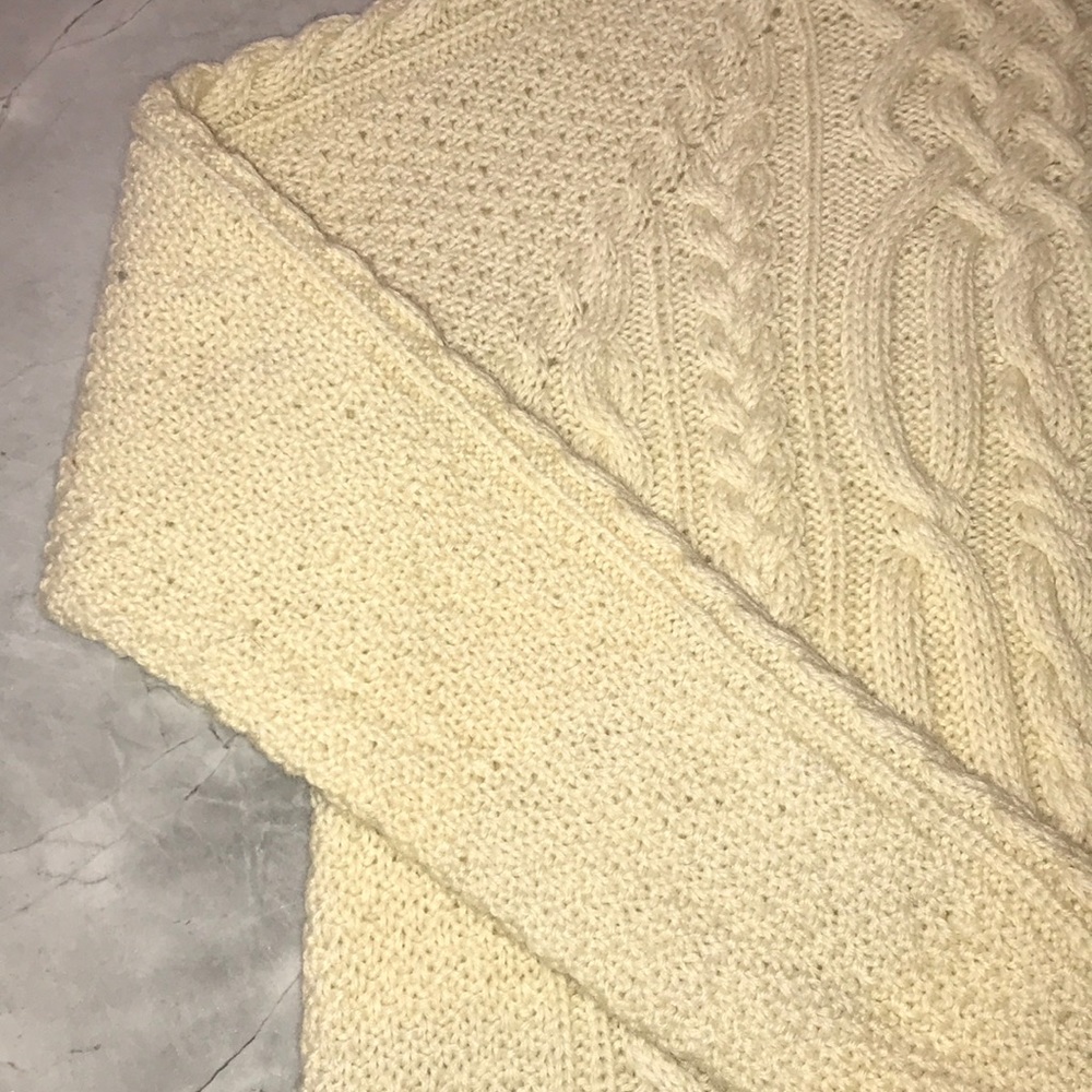 Handmade Sweater 🌸 - Picture 2 of 8